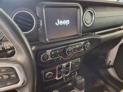 Used 2022 Jeep Wrangler Unlimited Sahara w/ Cold Weather Group AWD/4WD image 14