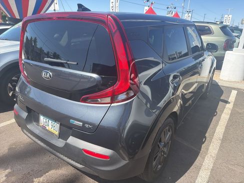 Used 2021 Kia Soul EX FWD image 9