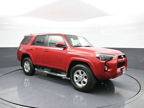 Used 2016 Toyota 4Runner SR5 AWD/4WD image 4