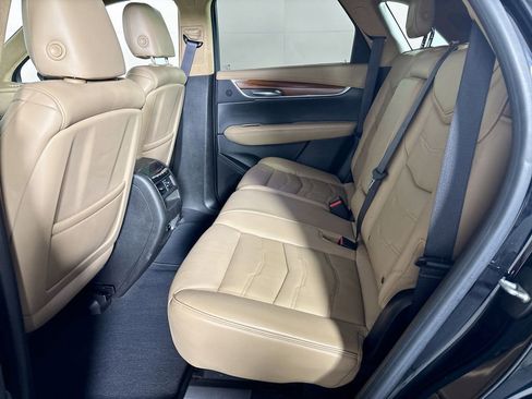 Used 2018 Cadillac XT5 Platinum w/ Driver Assist Package image 21