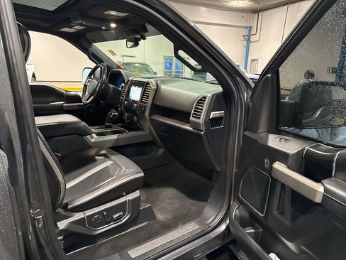 Used 2018 Ford F150 Platinum w/ Equipment Group 701A Luxury image 14