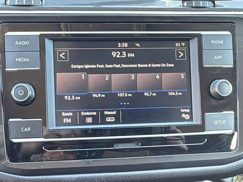 Used 2018 Volkswagen Tiguan S image 35