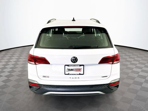 Used 2024 Volkswagen Taos S AWD/4WD image 9