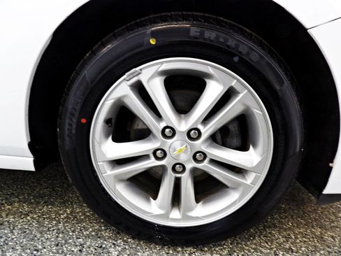 Used 2017 Chevrolet Cruze LT w/ Convenience Package image 21