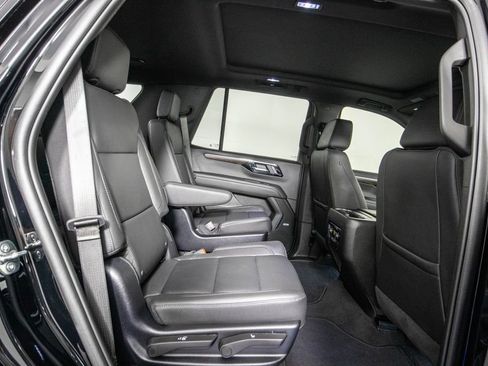 Used 2025 Chevrolet Tahoe Z71 w/ Comfort Package AWD/4WD image 11