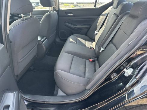 Used 2019 Nissan Altima 2.5 S FWD image 19