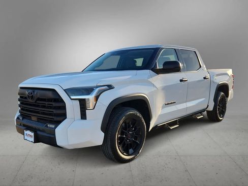 Used 2022 Toyota Tundra SR5 image 1