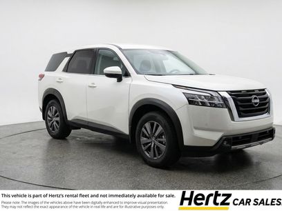 Used 2025 Nissan Pathfinder SV