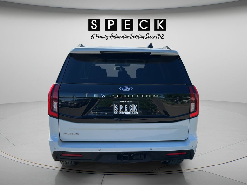Used 2025 Ford Expedition Active AWD/4WD image 4