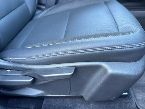 Used 2024 Chevrolet Equinox EV LT FWD image 23