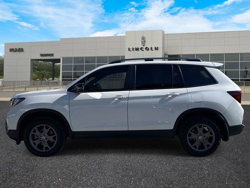 Used 2024 Honda Passport TrailSport image 6