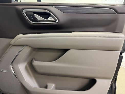 Used 2021 GMC Yukon SLT w/ SLT Premium Package image 33