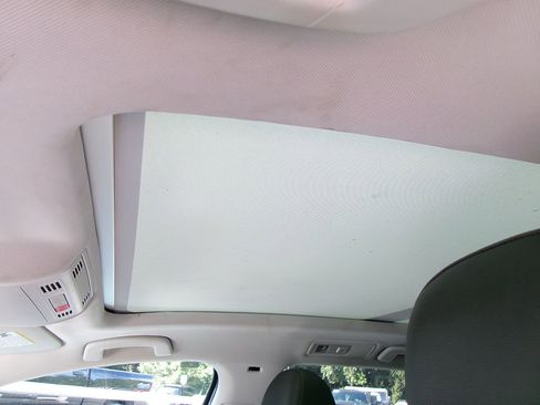 Used 2015 Volkswagen Golf SEL image 7