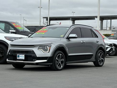 Used 2023 Kia Niro FWD image 8