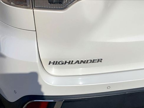 Used 2019 Toyota Highlander Limited AWD/4WD image 10