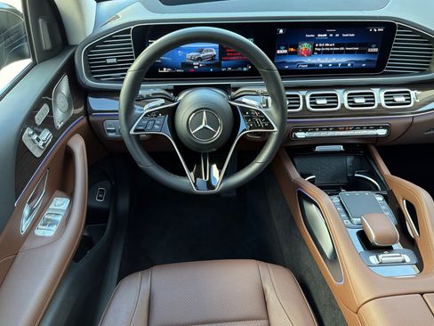 Used 2026 Mercedes-Benz GLS 450 4MATIC image 13