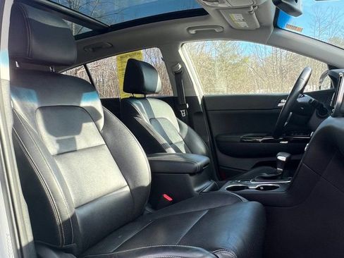 Used 2021 Kia Sportage EX w/ EX Technology Package image 13