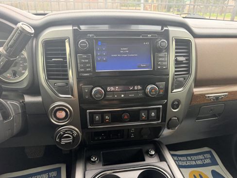 Used 2017 Nissan Titan Platinum Reserve AWD/4WD image 23