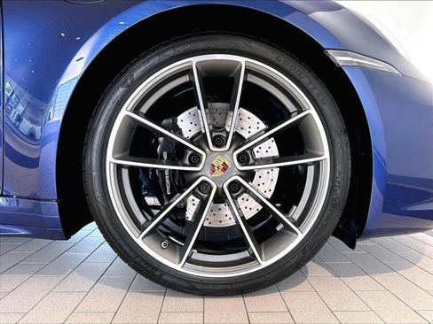 Used 2024 Porsche 911 Carrera 4S AWD/4WD image 14