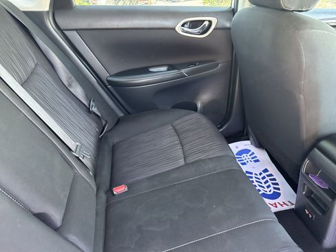 Used 2019 Nissan Sentra SV image 11