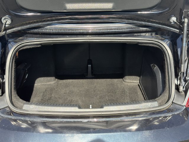 Used 2013 Volkswagen Beetle 2.0T FWD image 18