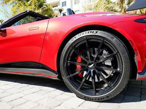 Used 2023 Aston Martin V12 Vantage Roadster image 18