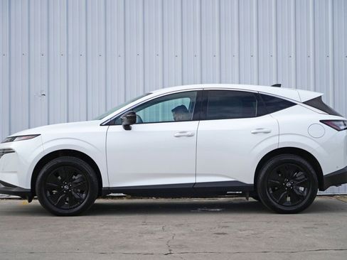 Used 2025 Nissan Murano SV image 8