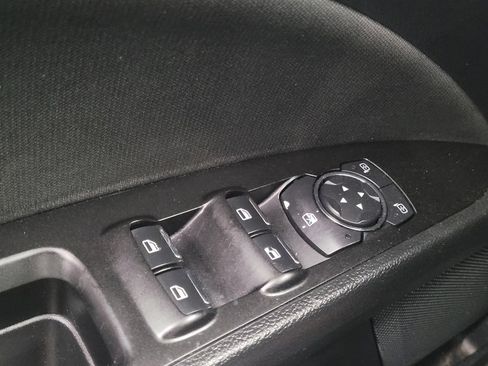 Used 2017 Ford Fusion SE w/ Fusion SE Technology Package FWD image 27