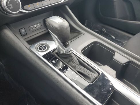 Certified 2025 Nissan Sentra SV FWD image 29