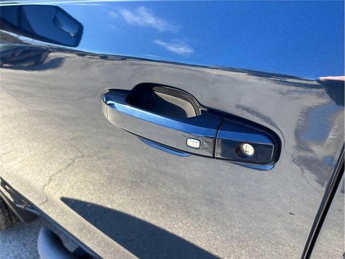 Used 2022 Chevrolet Silverado 1500 RST image 16