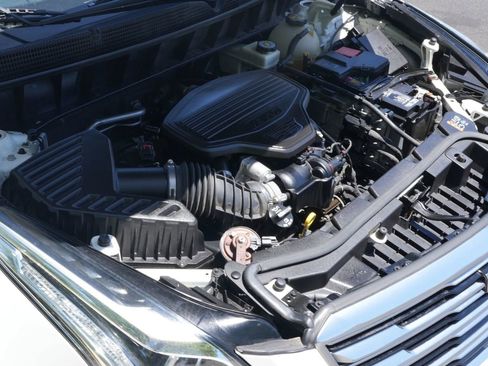 Used 2017 Cadillac XT5 FWD w/ LPO, Wheel Lock Package image 21