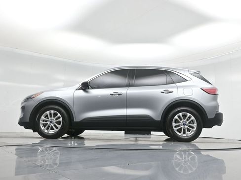 Used 2022 Ford Escape SE image 8