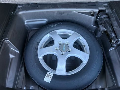 Used 2023 Jeep Grand Cherokee Limited image 23