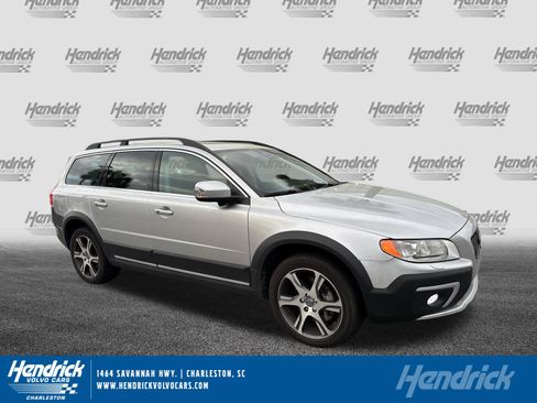 Used 2015 Volvo XC70 T6 Platinum w/ Climate Package image 1