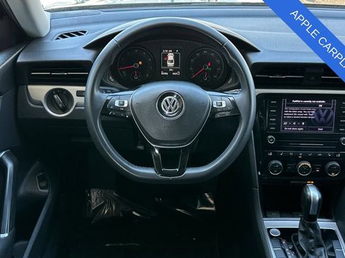 Used 2021 Volkswagen Passat 2.0T SE FWD image 16