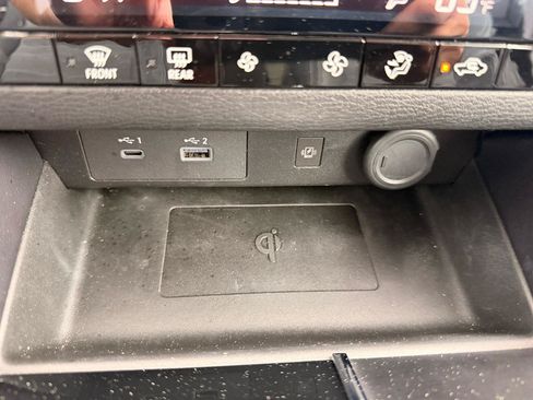 Used 2024 Mitsubishi Outlander FWD image 22