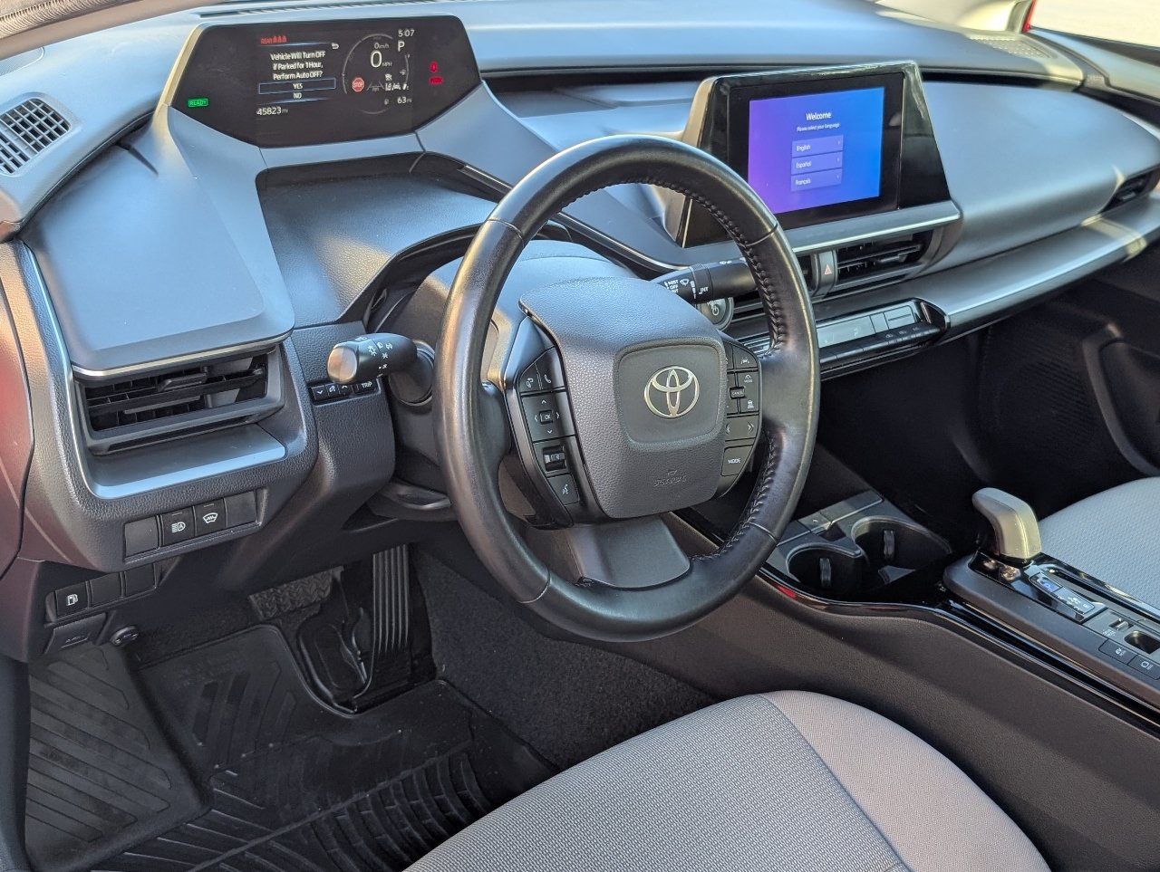 Used 2023 Toyota Prius LE FWD image 14