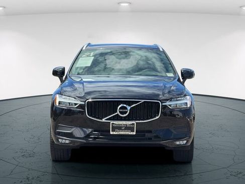 Used 2021 Volvo XC60 T5 Momentum w/ Protection Package Premier FWD image 10