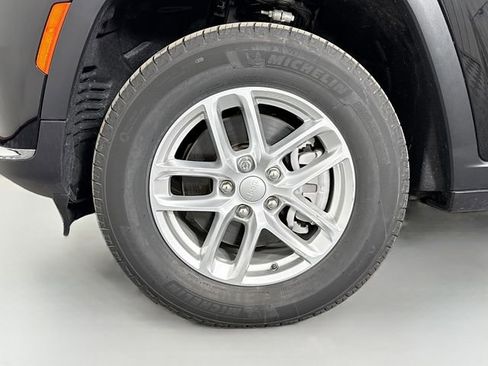 New 2025 Jeep Grand Cherokee L Laredo w/ Luxury Tech Group I image 31