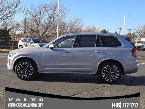 New 2026 Volvo XC90 T8 Ultra image 3