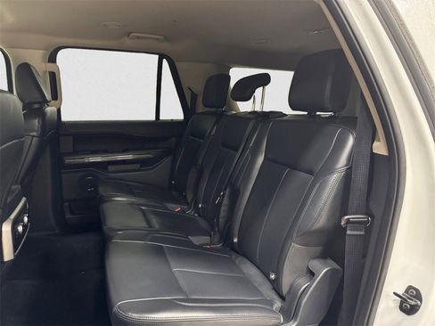 Used 2023 Ford Expedition Max XLT image 13