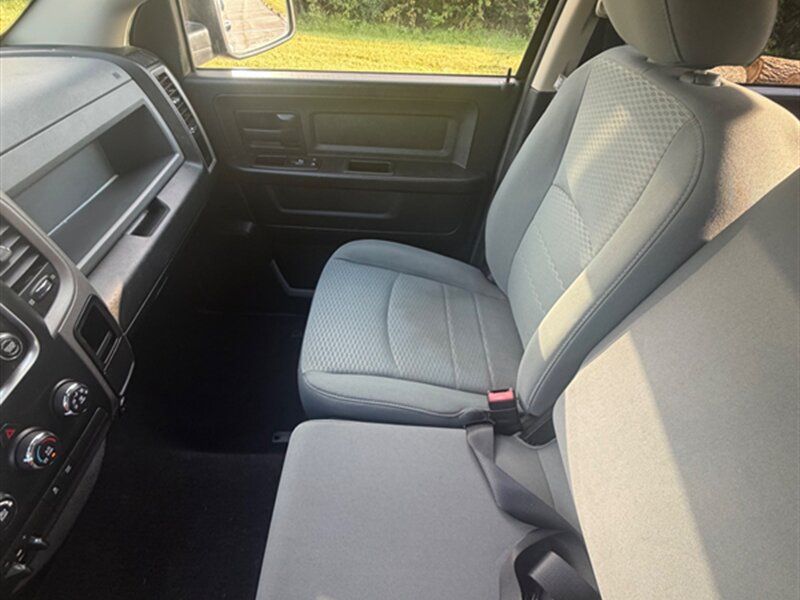 Used 2015 RAM 1500 Express AWD/4WD image 16