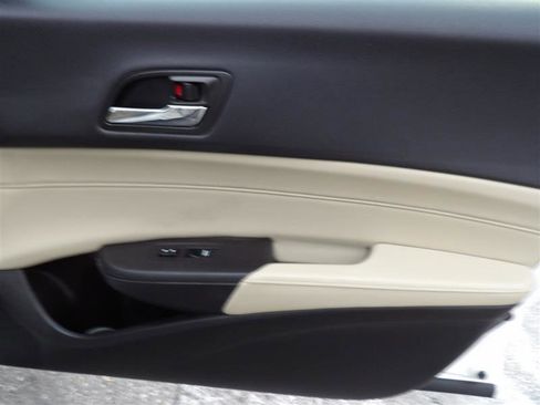 Used 2018 Acura ILX image 17
