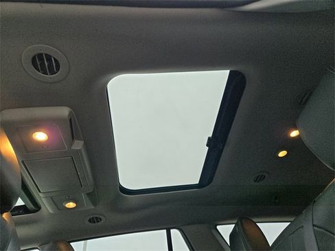 Used 2016 Buick Enclave Leather image 8