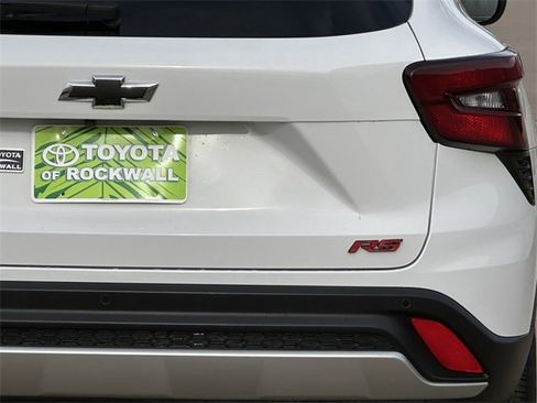 Used 2024 Chevrolet Trax LT w/ Driver Confidence Package image 7