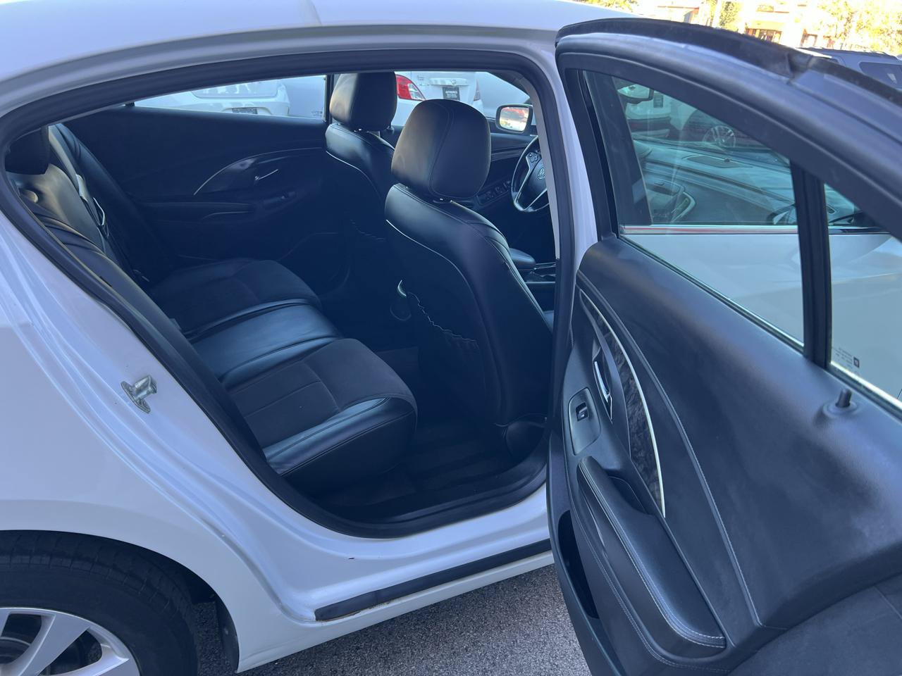 Used 2015 Buick LaCrosse FWD image 16