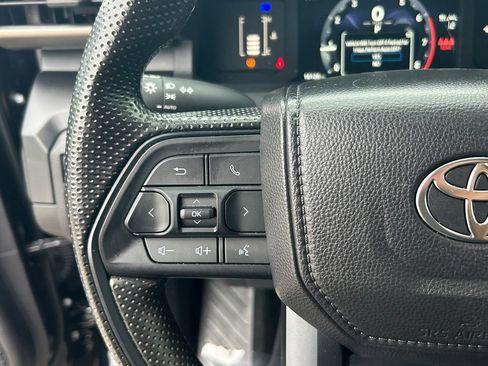 Used 2025 Toyota Tacoma SR RWD image 34