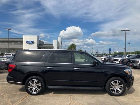 Used 2024 Ford Expedition Max Limited AWD/4WD image 8
