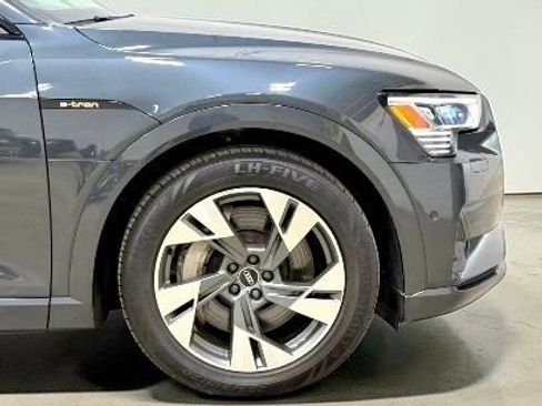 Used 2021 Audi e-tron Premium w/ Convenience Plus Package image 16