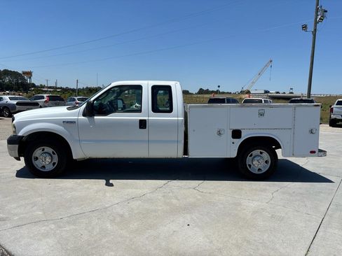 Used 2006 Ford F250 XL RWD image 8